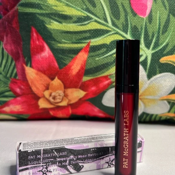 Pat McGrath Labs LiquiLUST Matte Lipstick - Elson 4